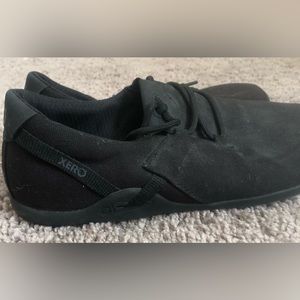 Xero Minimalist Barefoot Black Simple Tennis Shoes (size 9)